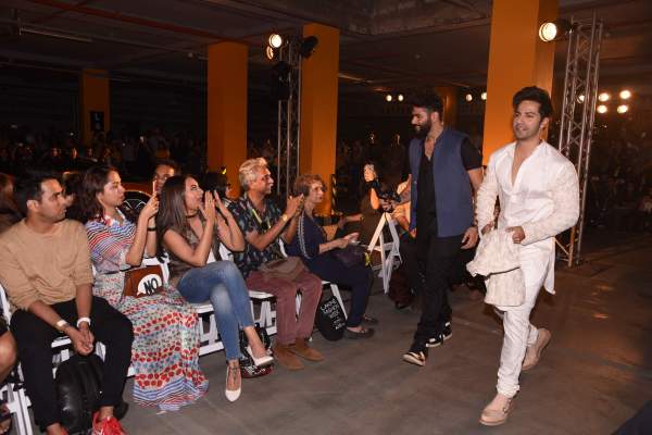 Sonakshi Sinha hoots for Varun Dhawan in Kunal Rawal's show